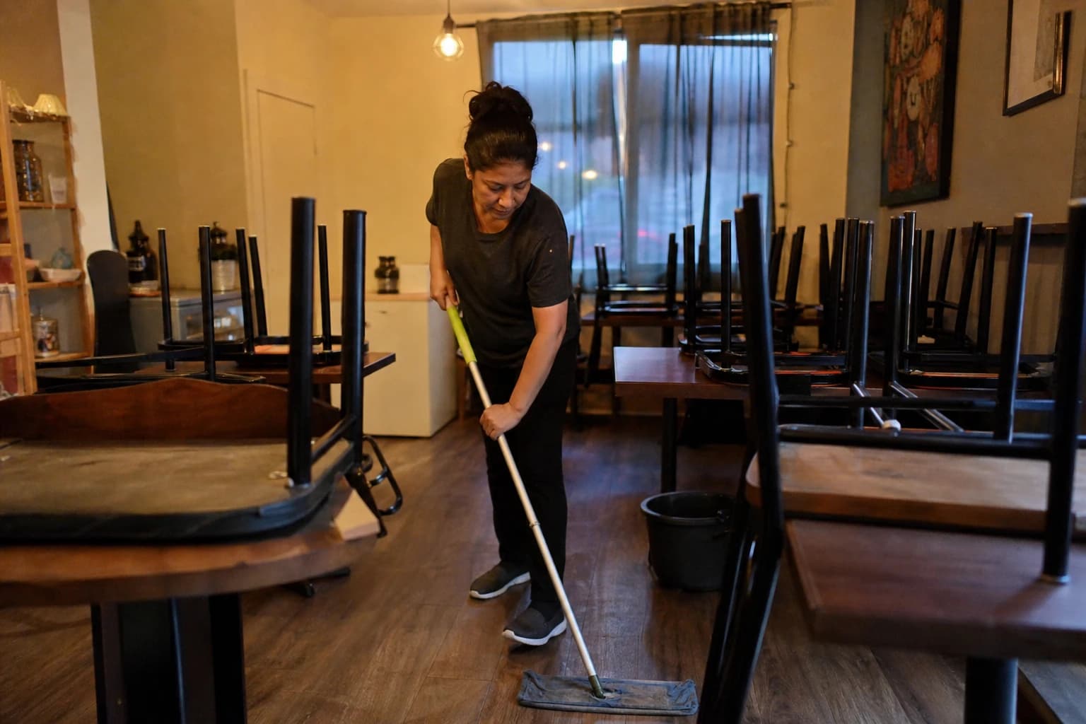 Restaurant and hospitality cleaning services in Dallas, Oregon